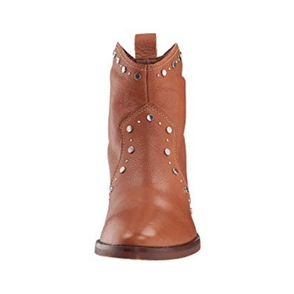 Western-Inspired Dolce Vita Booties - Picture 4 of 6